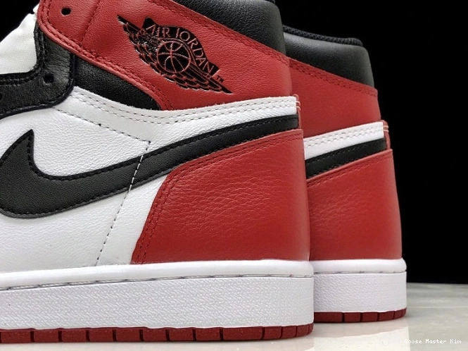 Air Black Jordan Retro 1 Toe 555088-125 0619